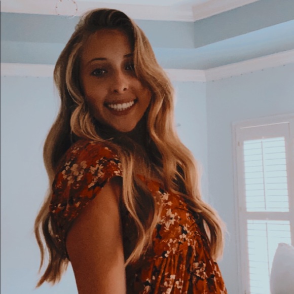 Meet your Posher, Ansley - Picture 1 of 1